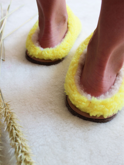 Обувь домашняя пантолеты (тапки) LANATEX из натуральной овечьей шерсти. Арт. 22127